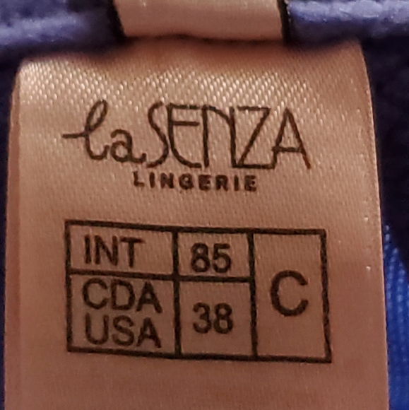 Sexy Lasenza Bra - Picture 4 of 4